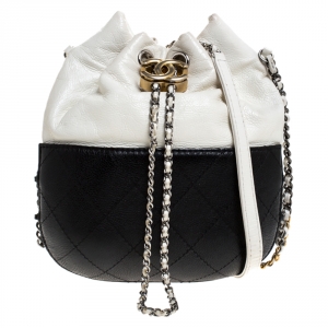 Pre Owned Chanel Black/White Quilted Leather Small Gabrielle Bucket Bag