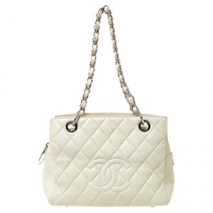 مملوكة مسبقًا Chanel Cream Quilted Caviar Leather Petite Timeless Shopper Tote
