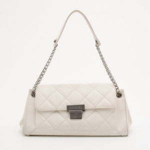 Pre Owned Chanel White Lambskin Accordion Flap Bag