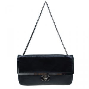 Pre Owned Chanel Black Patent Leather CC logo Single Chain Shoulder Bag