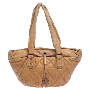مملوكة مسبقًا Chanel  Beige Leather Tote