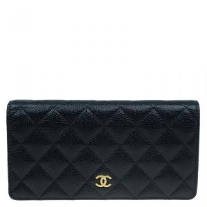 مملوكة مسبقًا Chanel Black Quilted Caviar Bi-Fold Wallet