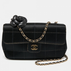 مملوكة مسبقًا Chanel Black Chocolate Bar Quilted Satin Camellia Flap Shoulder Bag