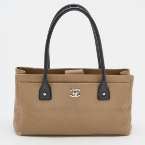 Pre Owned Chanel Beige Leather Small Cerf Executive Bag