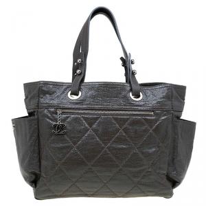 Pre Owned حقيبة يد شانيل بيريتز باريس كبيرة جلد لامعة مبطنة رصاصية