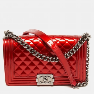 Pre Owned Chanel Red Quilted Patent Leather Medium Boy Bag