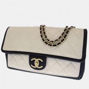 Chanel White/Black Lambskin vintage flap bag