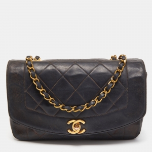 Pre Owned Chanel Black Quilted Leather Diana Flap Bag