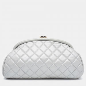 Pre Owned Chanel Silver Quilted Caviar Leather Timeless Clutch