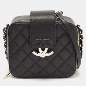 Pre Owned Chanel Black Quilted Leather Mini CC Box Camera Bag