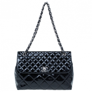 Pre Owned Chanel Black Patent Leather Quilted Flap Bag