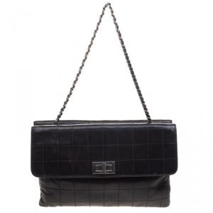 Pre Owned Chanel Black Chocolate Bar Leather Reissue Flap Bag