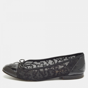 Pre Owned Chanel Black Lace and Patent CC Cap Toe Bow Ballet Flats Size 39.5