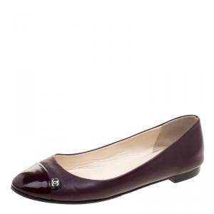 Pre Owned حذاء فلات باليه شانيل غطاء مقدمة جلد عنابية مقاس 38.5