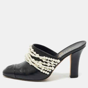  Chanel Black Leather Pearl Embellished Block Heel Slide Sandals Size 36