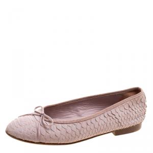 مملوكة مسبقًا Chanel Blush Pink Python Bow Ballet Flats Size 38
