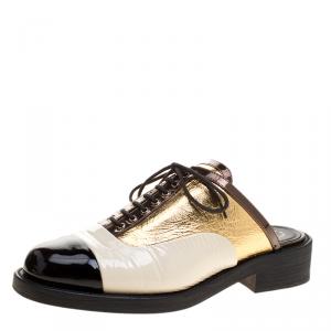 مملوكة مسبقًا Chanel Tricolor Patent Leather Lace Up Slip On Mules Size 38