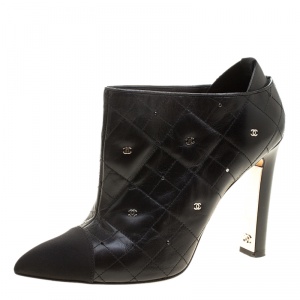 Chanel Black Quilted Leather CC Ankle Boots Size 38.5