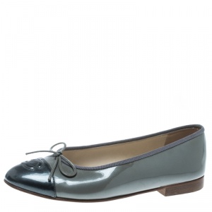 Pre Owned Chanel Two Tone Grey Patent Leather CC Cap Toe Bow Ballet Flats Size 36.5