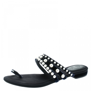 مملوكة مسبقًا Chanel Navy Blue Velvet Faux Pearl Embellished Flat Strappy Slides Size 38.5