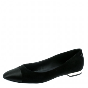 مملوكة مسبقًا Chanel Black Suede Leather With Satin Cap Toe Ballet Flats Size 38.5