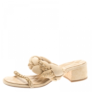 مملوكة مسبقًا Chanel Beige Suede Chain Embellished Flat Slide Sandals Size 39
