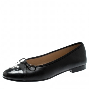 Pre Owned Chanel Black Leather And Patent Leather CC Cap Toe Ballet Flats Size 37