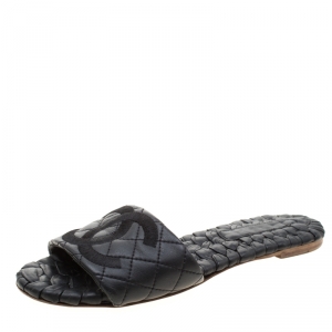 مملوكة مسبقًا Chanel Black Leather Braided Insole CC Logo Flat Slides Size 39