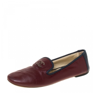 مملوكة مسبقًا Chanel Burgundy Leather CC Slip On Loafers Size 36