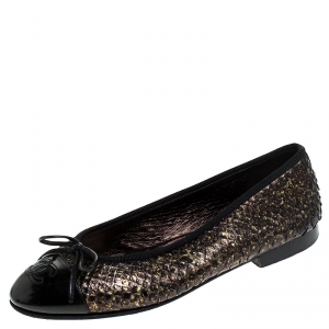 Pre Owned حذاء فلات باليه شانيل غطاء مقدمة فيونكة CC جلد ثعبان أخضر/ أسود مقاس 36kj