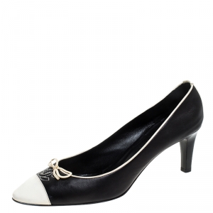 Pre Owned Chanel Black/White Leather CC Cap Toe Bow Detail Pumps Size 38