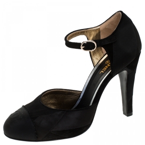 مملوكة مسبقًا Chanel Black Satin And Suede Leather CC Cap Toe Ankle Strap Sandals Size 38.5