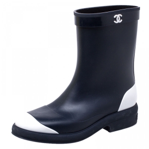 Chanel Navy Blue/White Rubber CC Ankle Length Boots Size 38