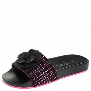 Pre Owned Chanel Black/Pink Camellia Tweed Slip On Slides Size 36