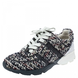 مملوكة مسبقًا حذاء رياضي شانيل منخفض من أعلى قماش تويد و جلد مقاس 38