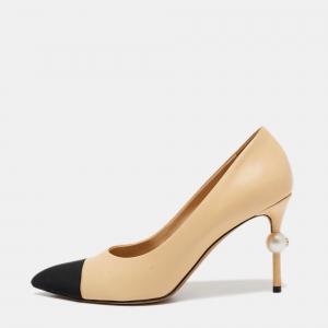 Pre Owned Chanel Beige/Black Leather And Canvas Faux Pearl Cap Toe Pointed Toe Pumps Size 38