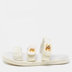 Pre Owned Chanel White Fabric Quilted CC Logo Strappy Flat Sandals Size 40