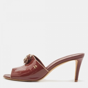 Chanel Burgundy Patent Leather Flower Embellished Slide Sandals Size 39