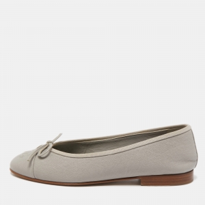 Pre Owned Chanel Grey Leather CC Ballet Flats Size 36.5