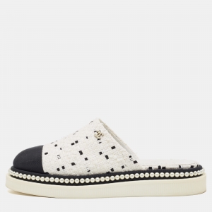 Pre Owned Chanel Black/White Tweed Pearl Embellished CC Cap Toe Flat Mules Size 36