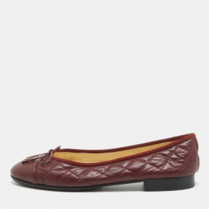 Pre Owned Chanel Burgundy Leather CC Ballet Flats Size 37