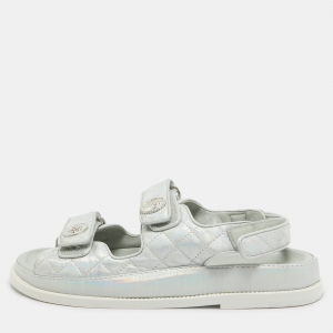 مملوكة مسبقًا Chanel Grey Foil Leather Dad Velcro Flat Sandals Size 39