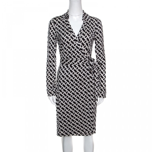 Pre Owned Diane Von Furstenberg Monochrome Printed Silk Jersey New Jeane Two Wrap Dress M