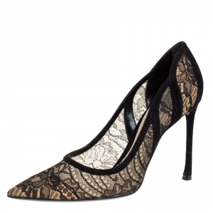 مملوكة مسبقًا Dior Black Chantilly Lace and Suede Pointed Toe Pumps Size 38.5