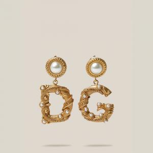 مملوكة مسبقًا Dolce & Gabbana Gold Gold-Tone Faux Pearl Clip Earrings