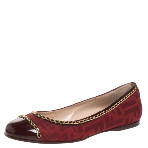 Pre Owned Fendi Red Zucca Canvas And Patent Cap Toe Chain Link Embellished Ballet Flats Size 38.5