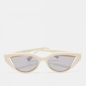 Pre Owned Fendi Off White/Blue FE4009I Cat Eye Sunglasses