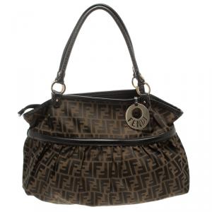 مملوكة مسبقًا Fendi Tobacco Zucca Canvas Giant Chef Hobo