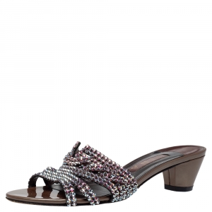 مملوكة مسبقًا Gina Brown Patent Crystal Embellished Slides Size 40
