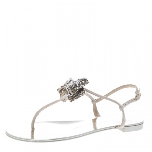 Pre Owned Giuseppe Zanotti Beige Suede Rock Crystal Embellished Bow Flat Thong Sandals Size 38.5
